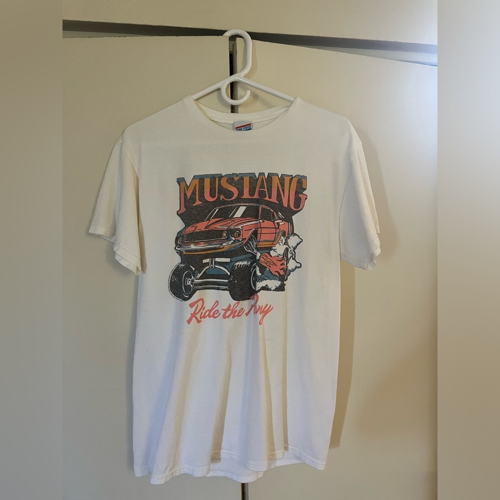 Vintage Tee Mustang ride the pony